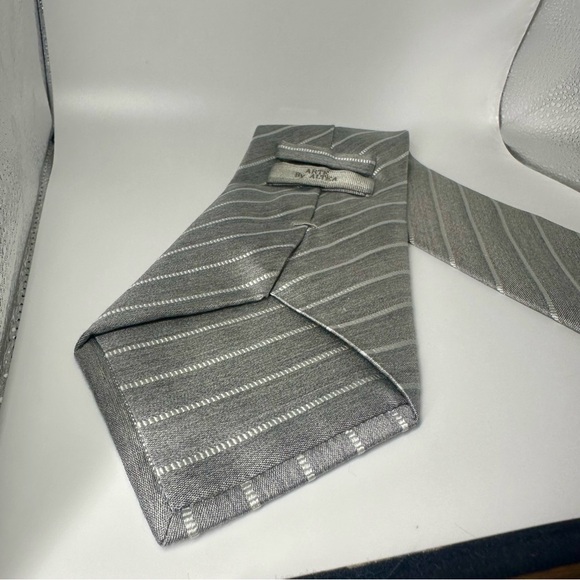 LNWOT Untipped LONG Arte by Aleta Gray Striped 100% Silk Classic Tie 61” 4” - Picture 4 of 6